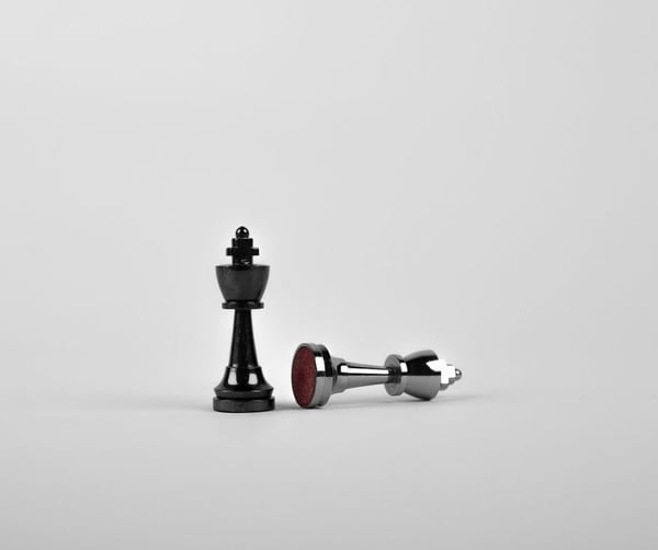 2 chess pieces