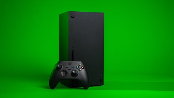 Xbox Series X on green background